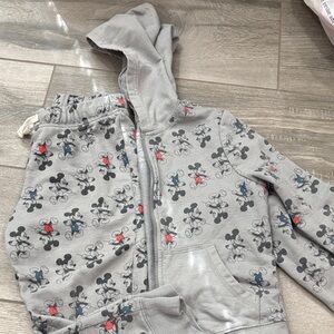 Kids Disney Gray Mickey Mouse Hoodie and matching sweatpant set, SIZE 5